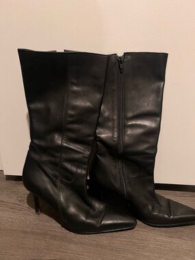 Manolo Blahnik Black Leather Mid-Calf Pointed-Heel Boots